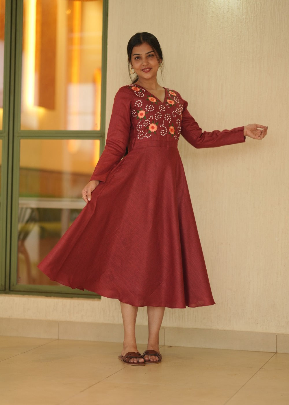 Linen Scarlet Muse